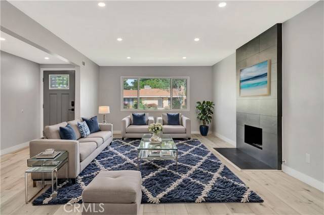 West Hills (los Angeles), CA 91304,7741 Shoup Avenue