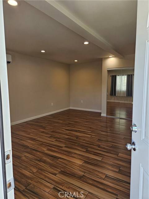 Van Nuys (los Angeles), CA 91401,6618 Longridge Avenue