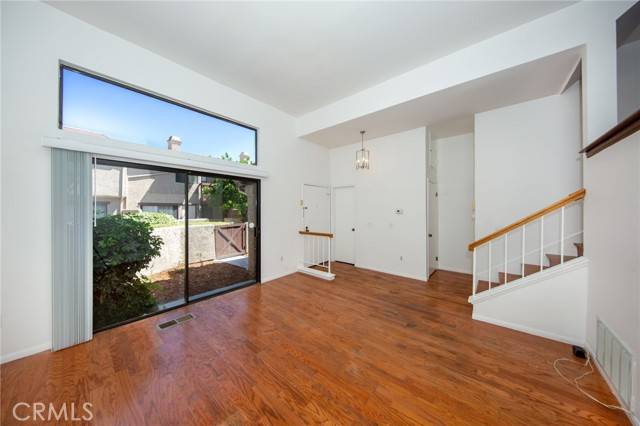 Simi Valley, CA 93065,2440 Chandler Avenue #4