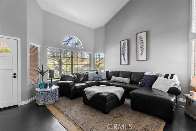 Saugus (santa Clarita), CA 91390,22565 Pecan Place