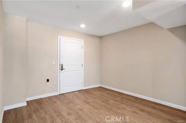 Sylmar (los Angeles), CA 91342,13710 Foothill Boulevard