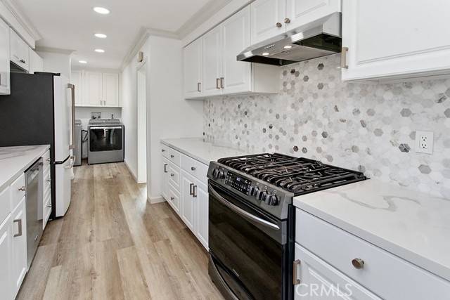 West Hills (los Angeles), CA 91304,7710 Shoup Avenue