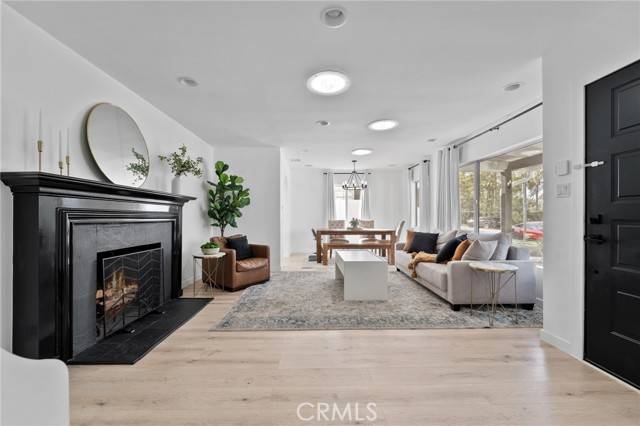 Sherman Oaks, CA 91423,14332 Roblar Place