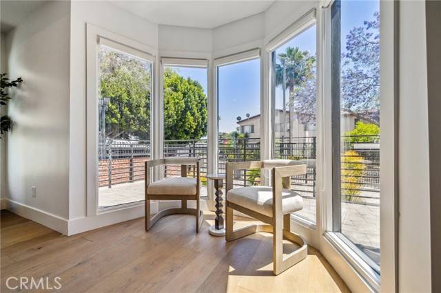 Los Angeles, CA 90028,6521 Homewood Avenue
