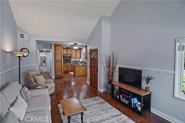 Valencia (santa Clarita), CA 91355,26010 Coronado Court