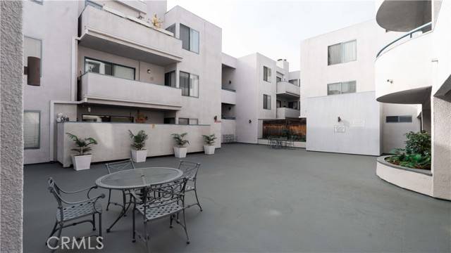 Van Nuys (los Angeles), CA 91411,14610 Erwin St #304