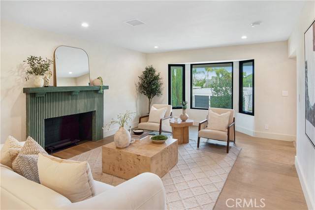 Studio City (los Angeles), CA 91604,11268 Dona Lola Drive