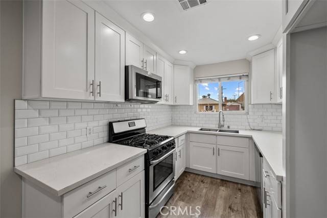 Arleta (los Angeles), CA 91331,13339 Bonanza Street