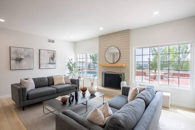Saugus (santa Clarita), CA 91350,22282 Canones Circle