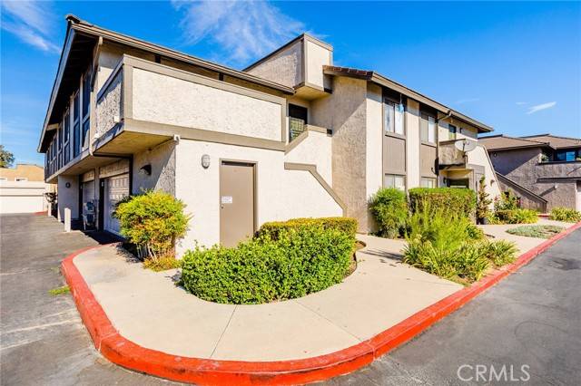 Moorpark, CA 93021,151 Majestic Court #605