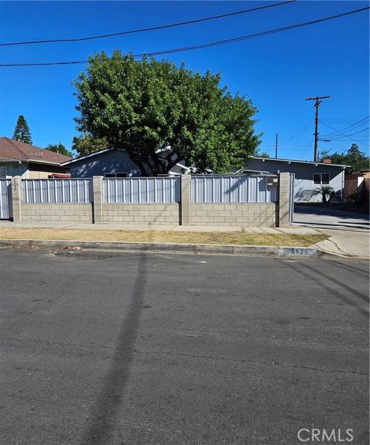 Sun Valley (los Angeles), CA 91352,8928 Cayuga Avenue