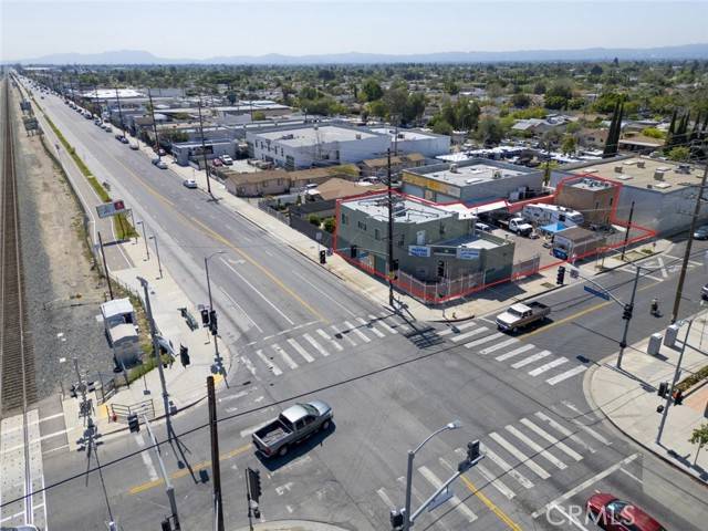 Pacoima (los Angeles), CA 91331,10615 San Fernando Road