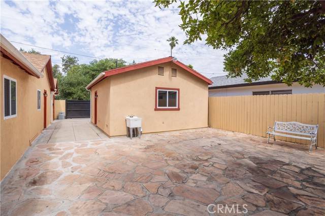 Canoga Park (los Angeles), CA 91303,7343 Owensmouth Avenue