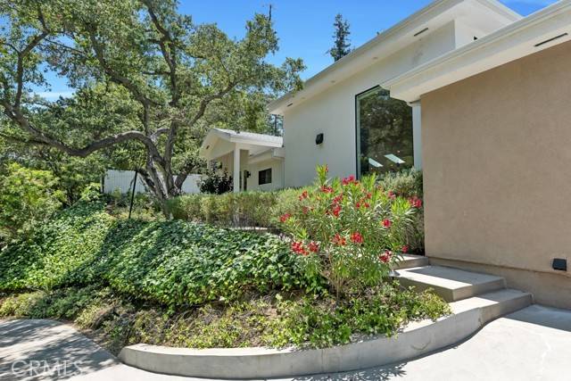Encino (los Angeles), CA 91436,3843 Hayvenhurst Avenue