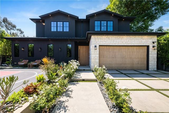 Sherman Oaks, CA 91401,5517 Allott Avenue