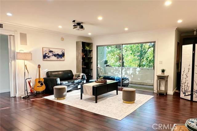 Encino (los Angeles), CA 91316,5215 Balboa Boulevard #203