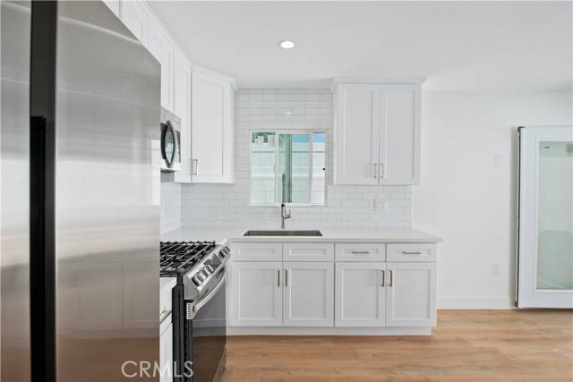 Los Angeles, CA 91406,6962 Shoshone Avenue
