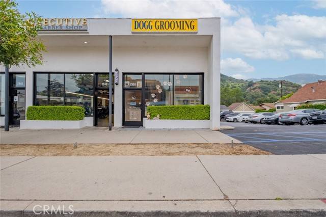 La Crescenta, CA 91214,2950 Honolulu Avenue