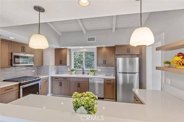 Thousand Oaks, CA 91362,50 Quinta Vista Drive