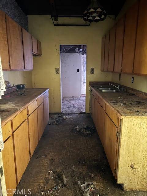 Reseda (los Angeles), CA 91335,8008 Aura Avenue