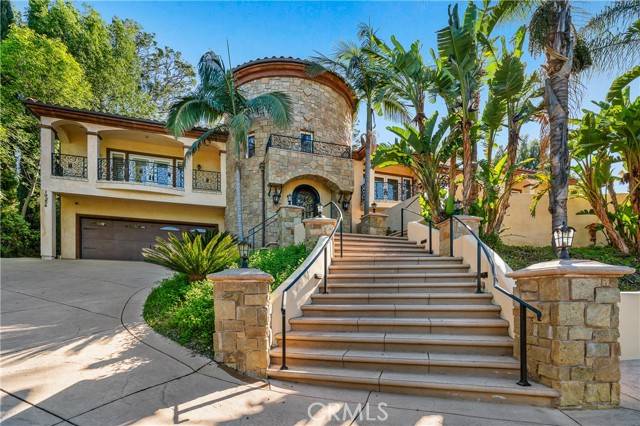 Tarzana (los Angeles), CA 91356,19554 Wells Drive