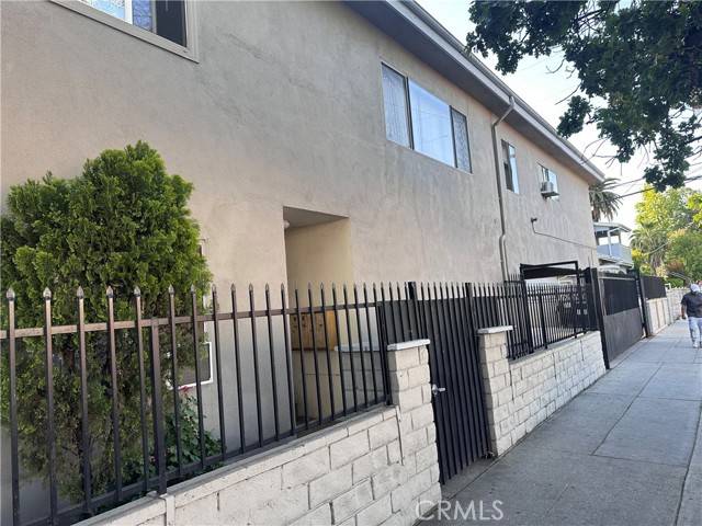 Van Nuys (los Angeles), CA 91411,14703 Victory Boulevard