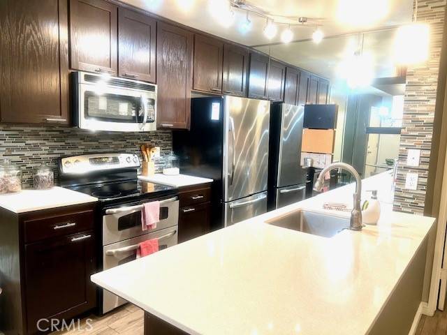 Encino (los Angeles), CA 91316,5460 White Oak Avenue #B205