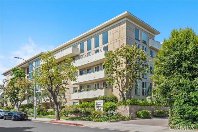 Encino (los Angeles), CA 91316,4949 Genesta Avenue #102