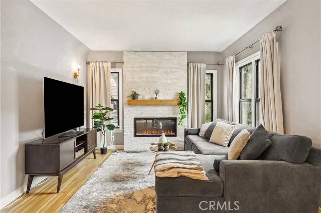 Los Angeles, CA 90041,1812 Las Flores Drive