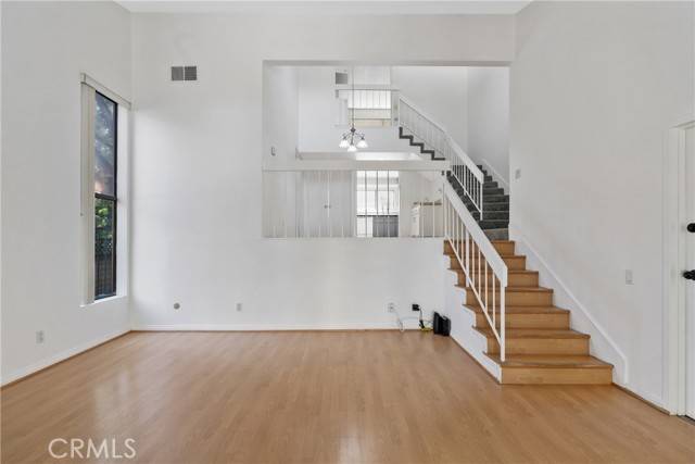 Woodland Hills (los Angeles), CA 91367,6121 Shoup Avenue #35
