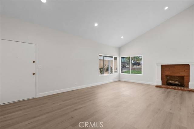 Sunland (los Angeles), CA 91040,8119 Graystone Street