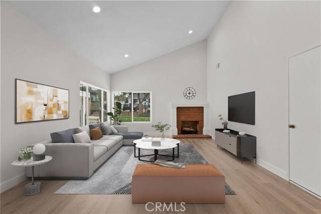 Sunland (los Angeles), CA 91040,8119 Graystone Street