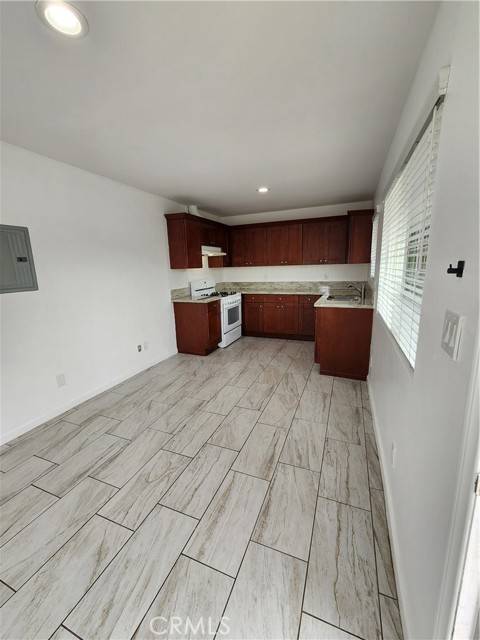 San Fernando, CA 91340,12977 Corcoran pl