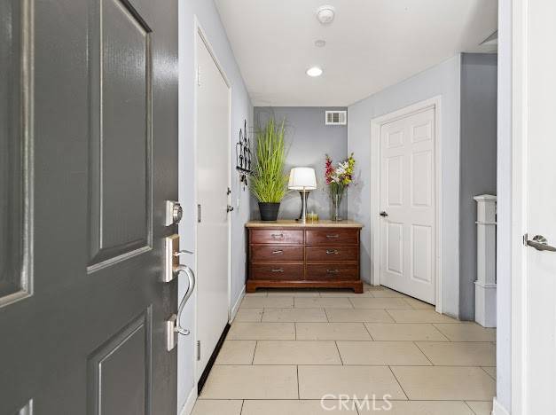 Granada Hills (los Angeles), CA 91344,15649 Odyssey Drive #77