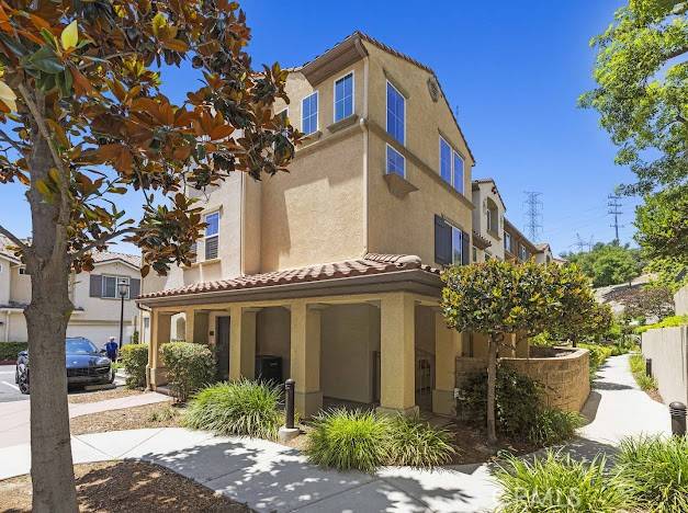 Granada Hills (los Angeles), CA 91344,15649 Odyssey Drive #77