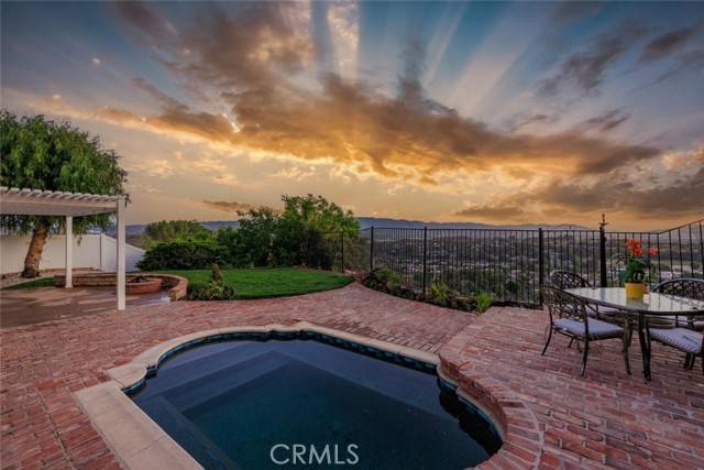 Saugus (santa Clarita), CA 91350,27403 Garza Drive