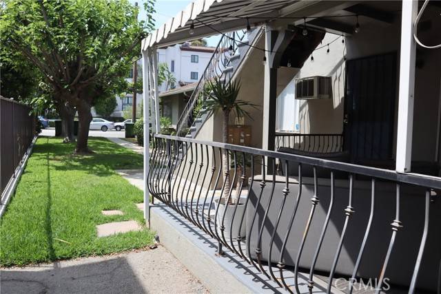 Sherman Oaks (los Angeles), CA 91423,14151 Moorpark Street