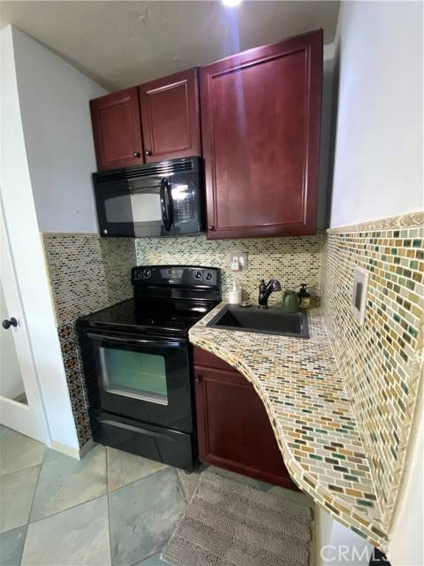 Thousand Oaks, CA 91360,631 Benson Way #A