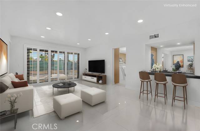 Chatsworth (los Angeles), CA 91311,20500 Blairmoore Street