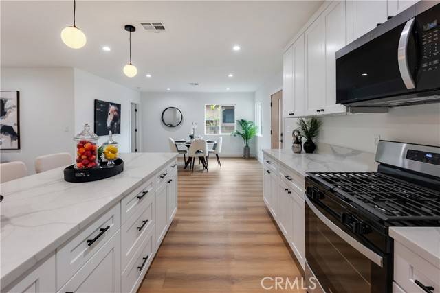 Winnetka (los Angeles), CA 91306,7661 Penfield Avenue