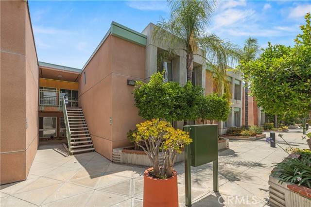 Encino (los Angeles), CA 91316,5301 Balboa Boulevard #M4