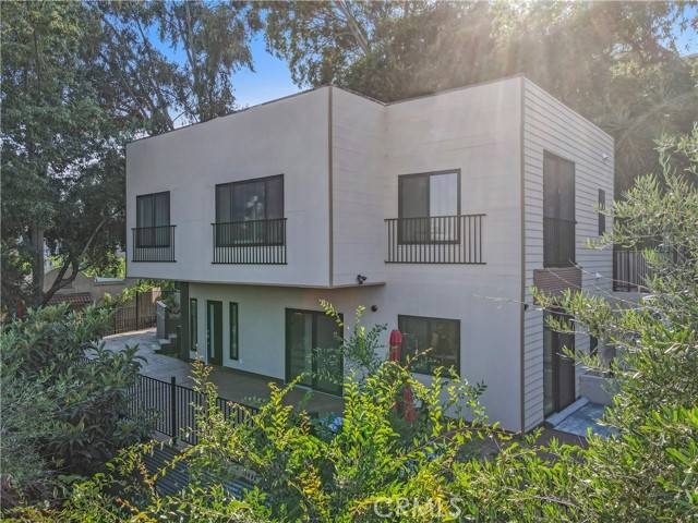 Los Angeles, CA 90039,2315 Loma Vista Place