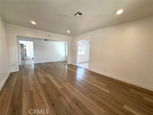 Reseda (los Angeles), CA 91335,7062 Calvin Avenue