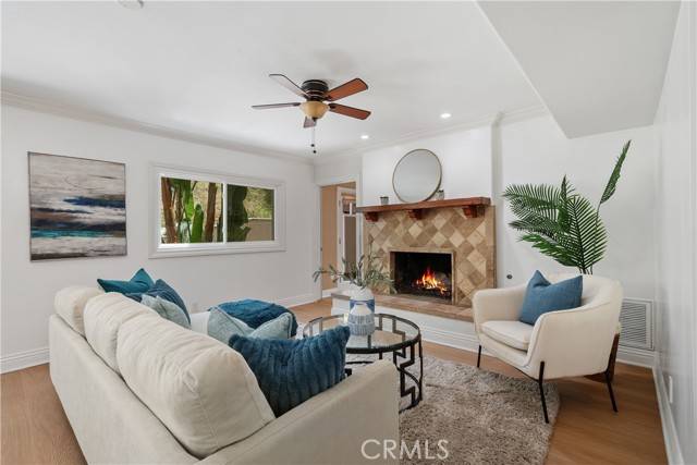 Woodland Hills (los Angeles), CA 91364,22550 Flamingo Street