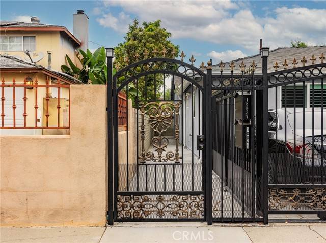 Tarzana (los Angeles), CA 91356,18841 Collins Street
