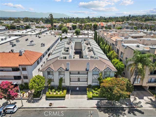 Encino (los Angeles), CA 91316,5230 Zelzah Avenue #3