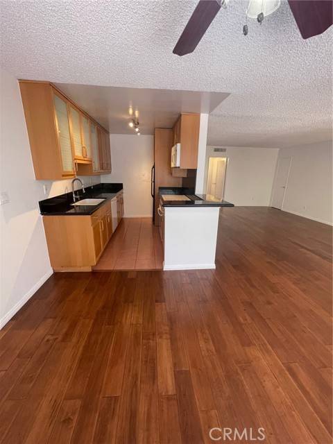 Encino (los Angeles), CA 91316,5328 Newcastle Avenue #26