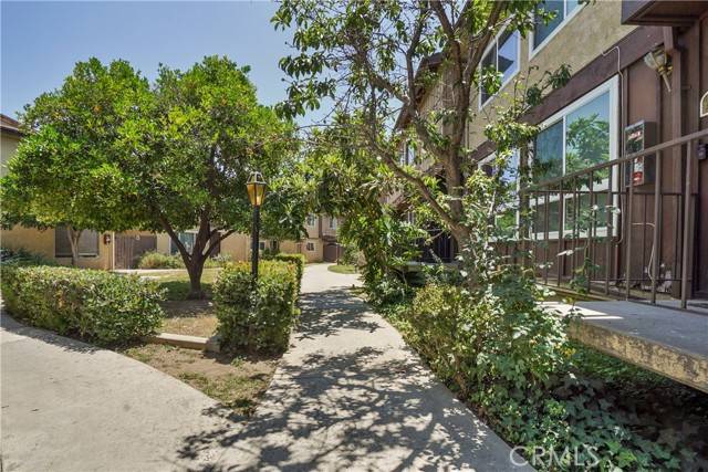 Van Nuys (los Angeles), CA 91405,7301 Lennox Avenue #B10
