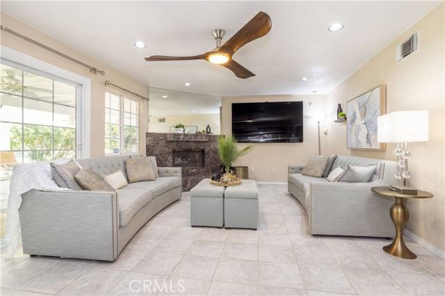 Granada Hills (los Angeles), CA 91344,12142 Gerald Avenue