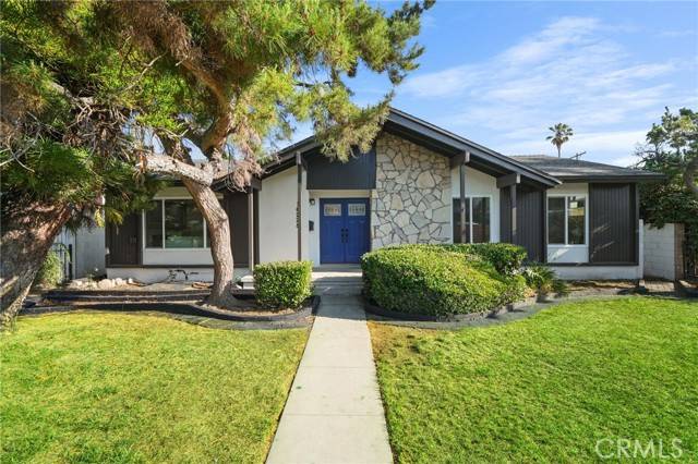 North Hills (los Angeles), CA 91343,16228 Plummer Street